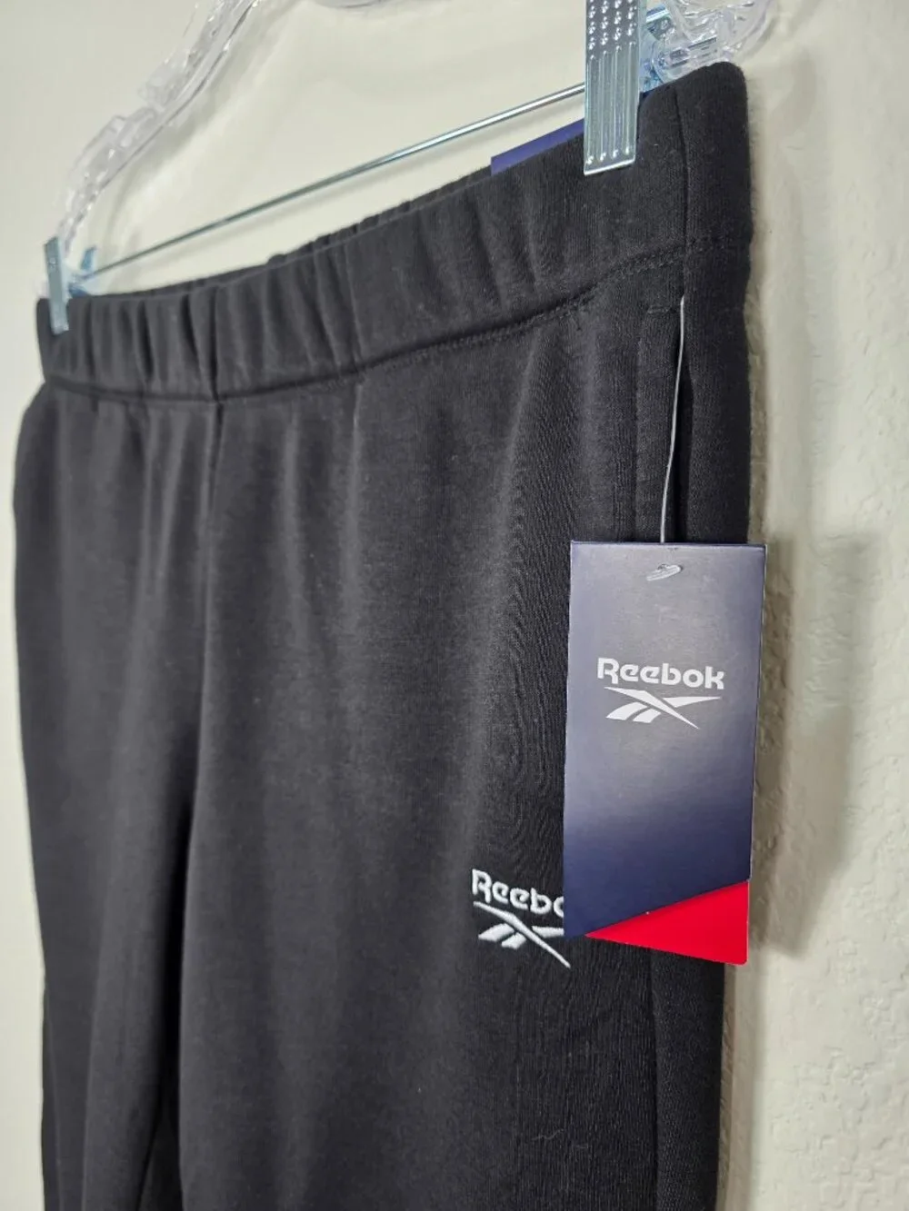 NWT Reebok Men’s Fleece Jogger Sweatpants Black Size Medium